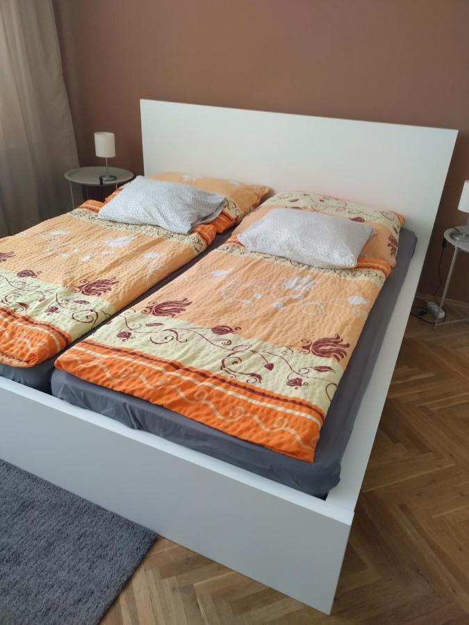 Flat Lesna Brno Apartment Bagian luar foto