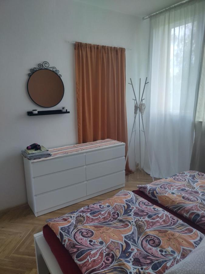 Flat Lesna Brno Apartment Bagian luar foto